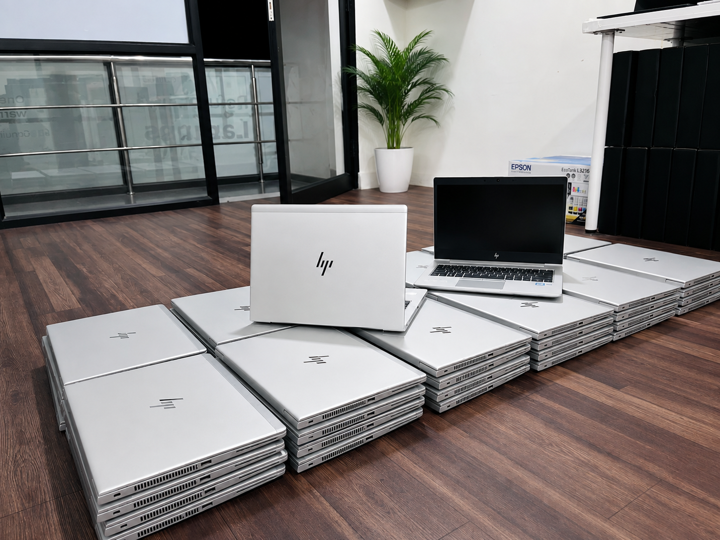 Corporate IT sales: new & refurbished laptops, desktops & servers
